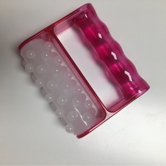 Pink lymphatic drainage fascia massage tool and cellulite massager - Picture 3 of 4